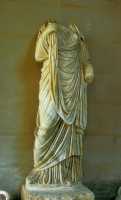339 Statue romaine