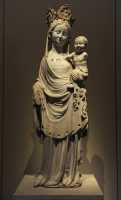 004 Vierge à l'enfant - Marbre (France ± 1340)