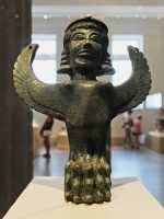 101 Sphinx - Pied d'un bassin de bronze (± 600)