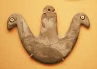 13 - Naqada II (3500-3200) Palette à fard, schiste - Double oiseau aquatique - Yeux incrustés en coquillage