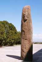 04 Stèle sculptée pré-chréienne.NK