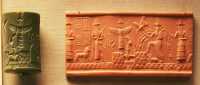 097 - Akkadien (± 2300) Dieu chasseur, Ishtar, Shamash traversant les montagnes, Ea avec l'oiseau Zu qui vola les tables du destin, et Usimu son assistant à 2 faces
