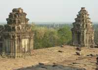 16-Vue d'Angkor Vat *