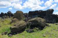 82 Moai à l'Ouest de Vaihu