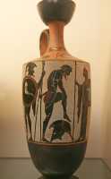 176 - Gela, importé d'Athènes (± 490) Lekythos à figures noires (récipient à huile)