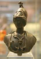 183 - Italie (+50-150) Buste de Minerve, déesse de la sagesse