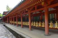 108 Kasuga (Temple Shinto) Lanternes