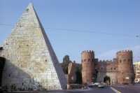 542 Pyramide de Caïus Cestius (12 av JC)