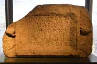 05 Césarée - Inscription de l'aqueduc de Césarée restauré par la 10° légion (± 130) 