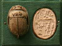 26 - Ramsès II, 19° dyn. (1301-1235) - Le scarabée est le symbole du dieu solaire Khépri