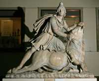 217 - Mithra - Romain (2°s) Dieu indo-iranien, fils d'Anahita - Vainqueur d'un taureau dès sa naissance