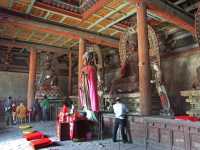 146 Buddha, moines & sculpteurs