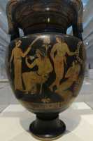 040 Dionysos, satyre et Ménade - Cratère à volutes (± 380) Lucanie