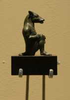 062 Démon funéraire à tête de chien (± 500) Bronze