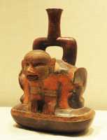 086 Vase - Homme dans une coquiille - Pérou Jequetepeque-Cupisnique (15°-9°s. BC)