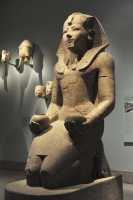054 Hatshepsut agenouillée (1479-1458)