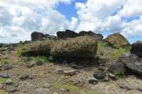 17 Moai - Hanga Poukura