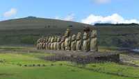 22 Les 15 Moai de Tongariki