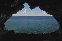 06 Grotte ouverte sur la mer - Ana Kakenga (Cueva de las dos ventanas)