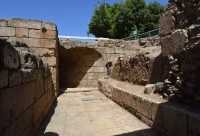 46 Palais du roi Agrippa II  (Passage souterrain supportant la route actuelle)