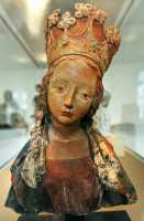 44 Buste de la Vierge - Bohème 1390-95) Terre cuite