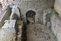 16 Monument d'Ucuetis - Crypte