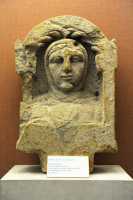 07 Stèle funéraire gallo-romain