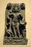 172 Karttikeya fils de Shiva avec sa femme Devasena et son paon (± 1200) Orissa