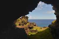 12 Ana Te Pora (Grotte ouverte sur la mer)