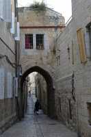 01 Arche dans une rue de Jérusalem