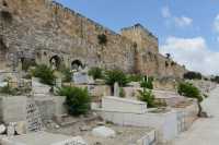 21 Mur est de l'esplanade et cimetière musulman
